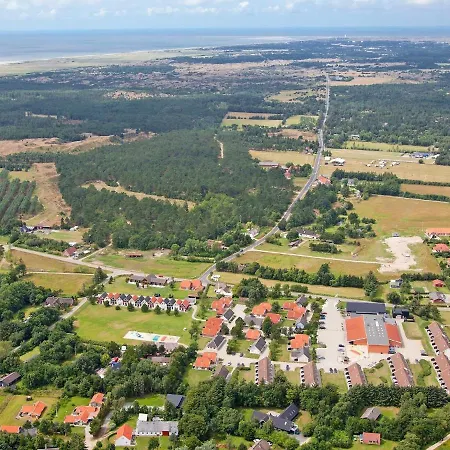 Xcviii Dom wakacyjny